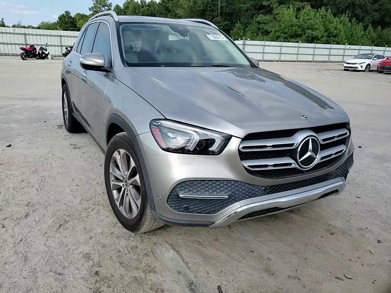 Фото: 4JGFB4KB2LA091616