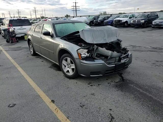 2005 Dodge Magnum Sxt VIN: 2D4FV48V35H549295 Lot: 84777045