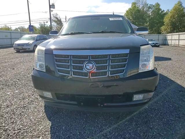 2007 Cadillac Escalade Luxury VIN: 1GYFK63857R378078 Lot: 71620525