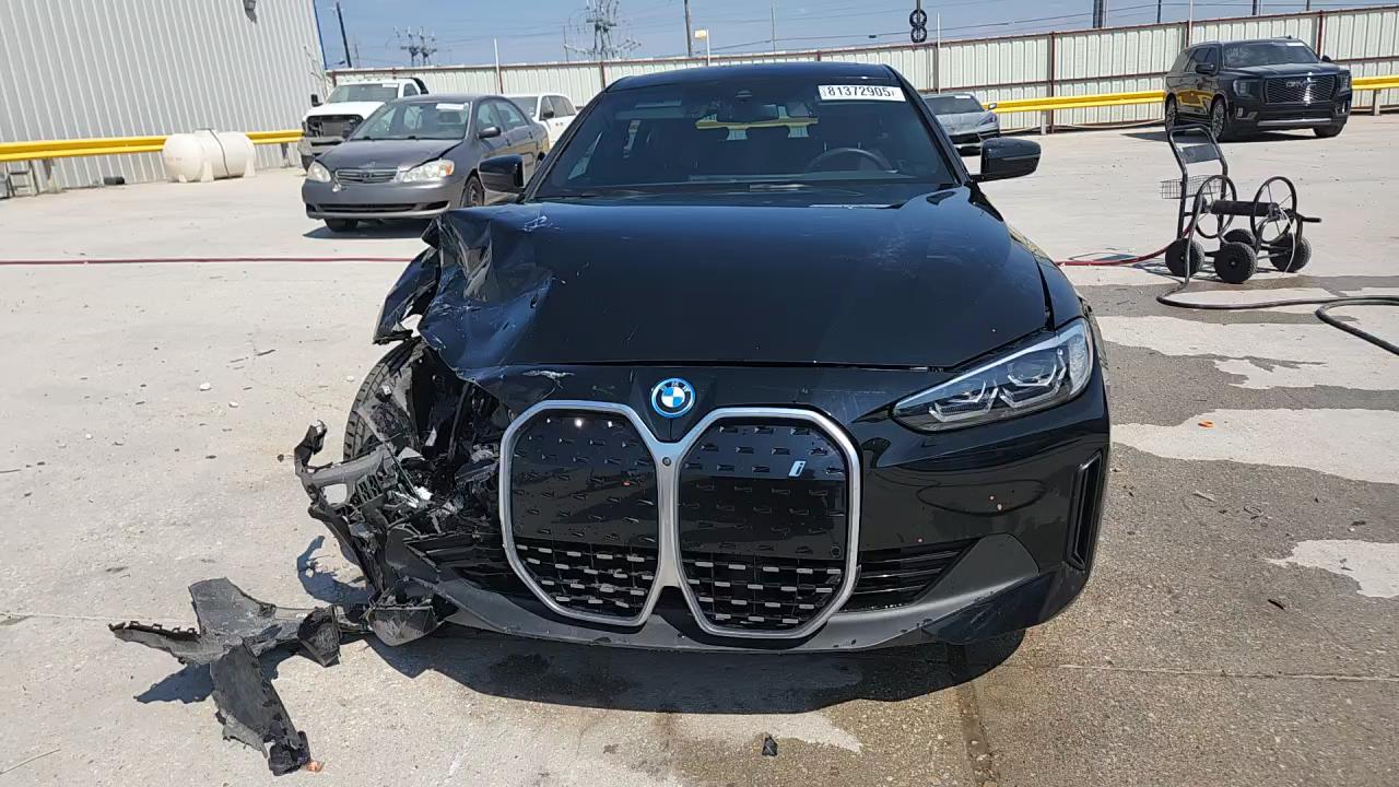 Фото: WBY43AW07PFR30926