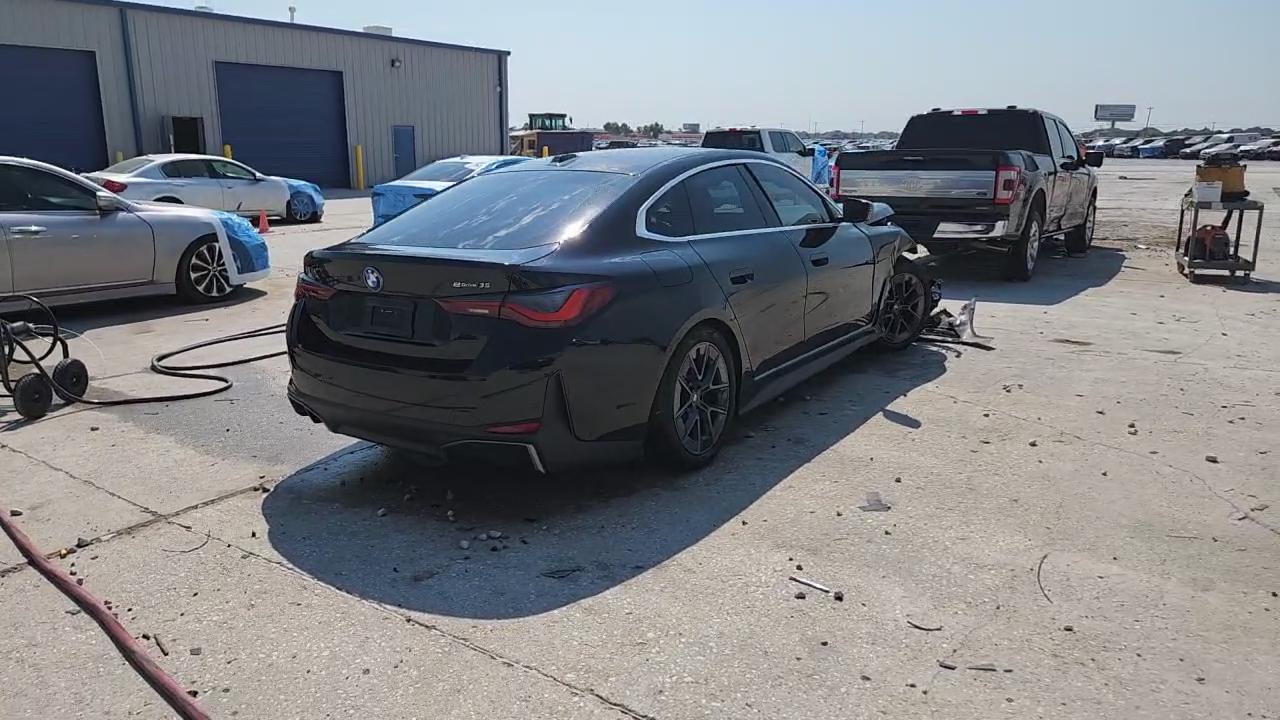 Фото: WBY43AW07PFR30926