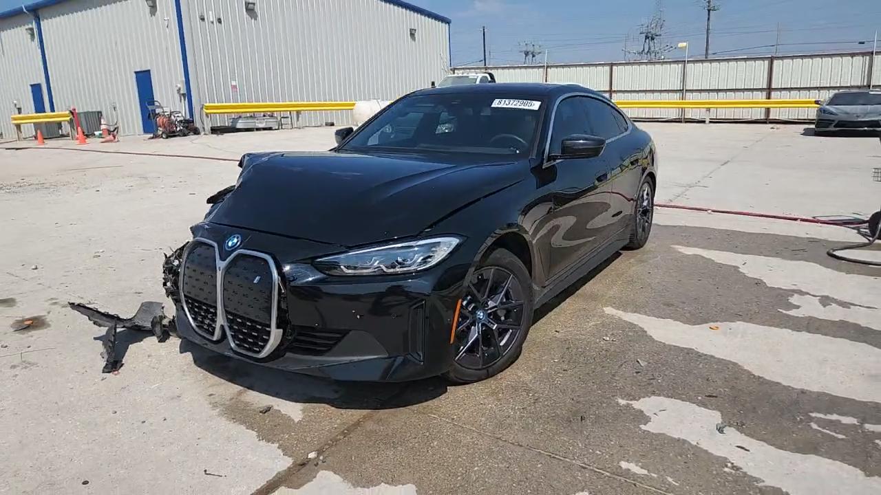 Фото: WBY43AW07PFR30926