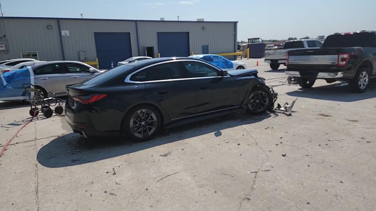 Фото: WBY43AW07PFR30926