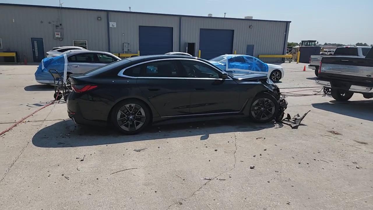 Фото: WBY43AW07PFR30926