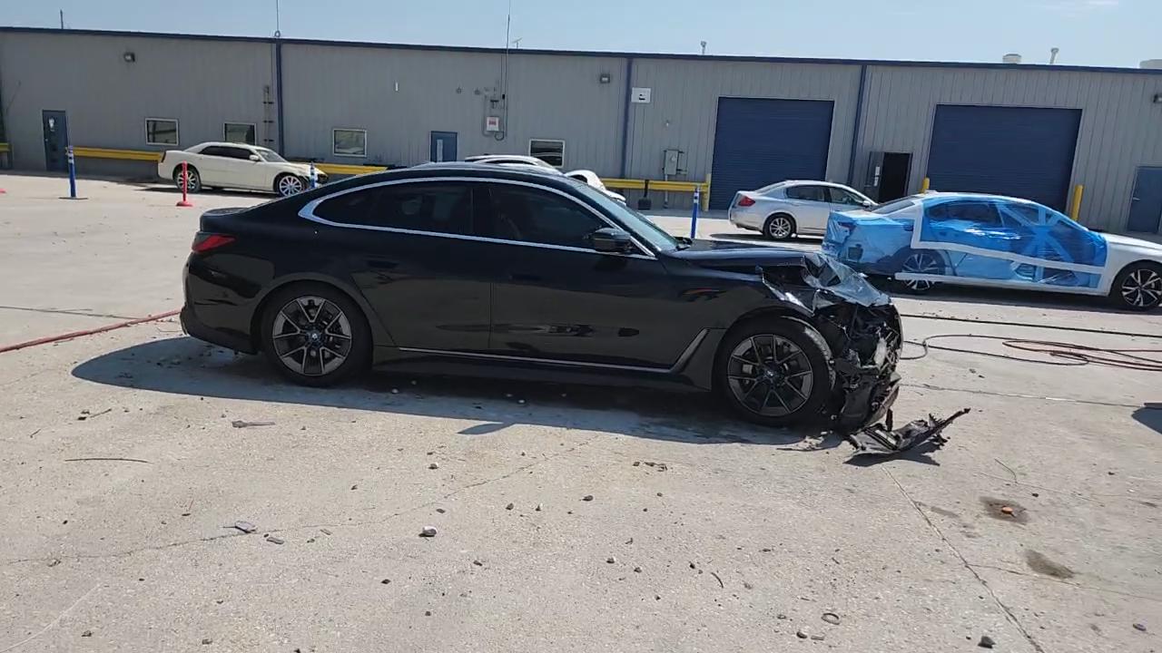 Фото: WBY43AW07PFR30926