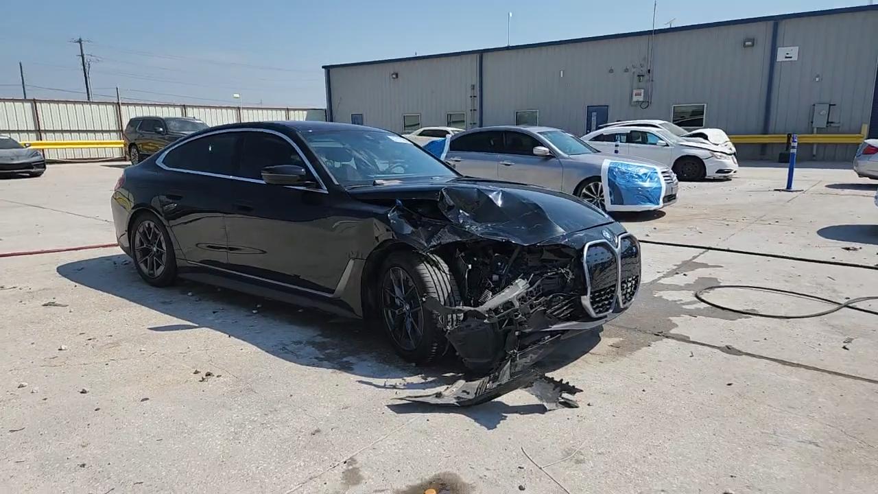 Фото: WBY43AW07PFR30926