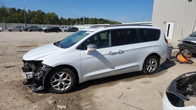 2019 Chrysler Pacifica Limited VIN: 2C4RC1GGXKR745869 Lot: 84253055