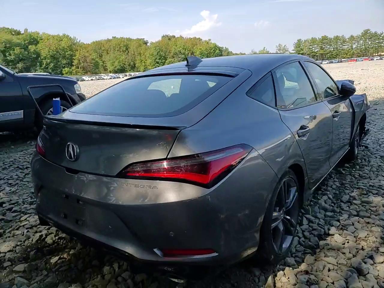 Фото: 19UDE4G72PA015327