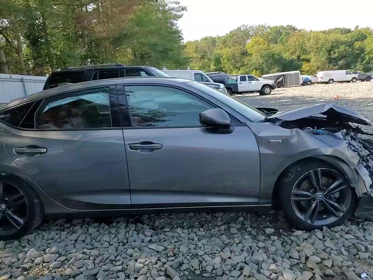 Фото: 19UDE4G72PA015327