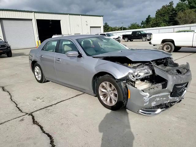 2015 Chrysler 300 Limited VIN: 2C3CCAAG5FH898397 Lot: 84817275