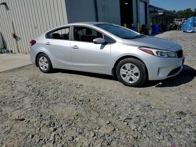 2017 Kia Forte Lx VIN: 3KPFK4A71HE063618 Lot: 70584355