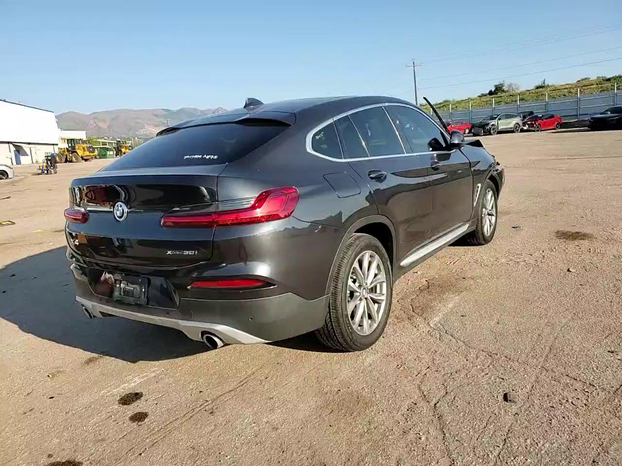 Фото: 5UXUJ3C51KLG51910