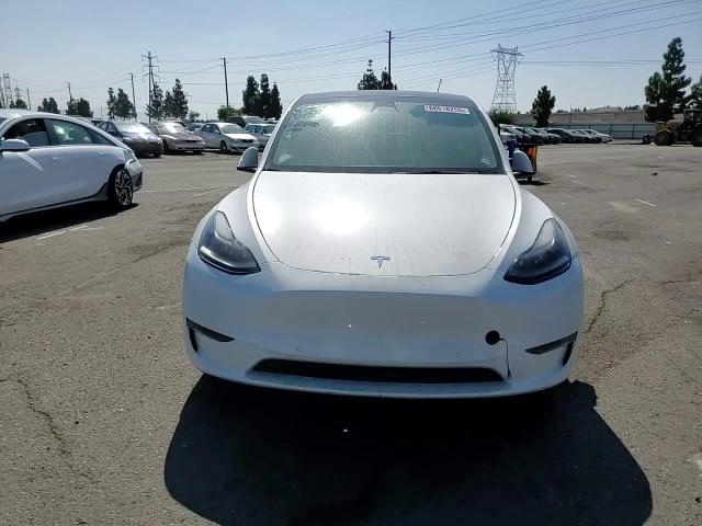 2022 Tesla Model Y VIN: 7SAYGDEE3NF551402 Lot: 68618255