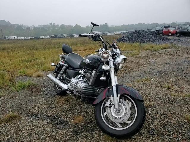 1997 Honda Gl1500 C/2 VIN: 1HFSC3404VA002465 Lot: 81000605