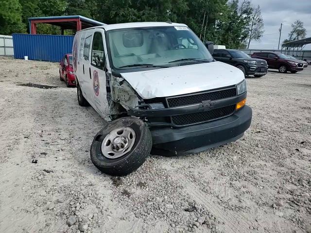 2018 Chevrolet Express G2500 VIN: 1GCWGAFP9J1336659 Lot: 72010685