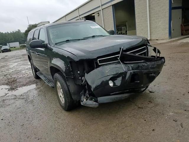 2014 Chevrolet Suburban K1500 Lt VIN: 1GNSKJE79ER136698 Lot: 81097775