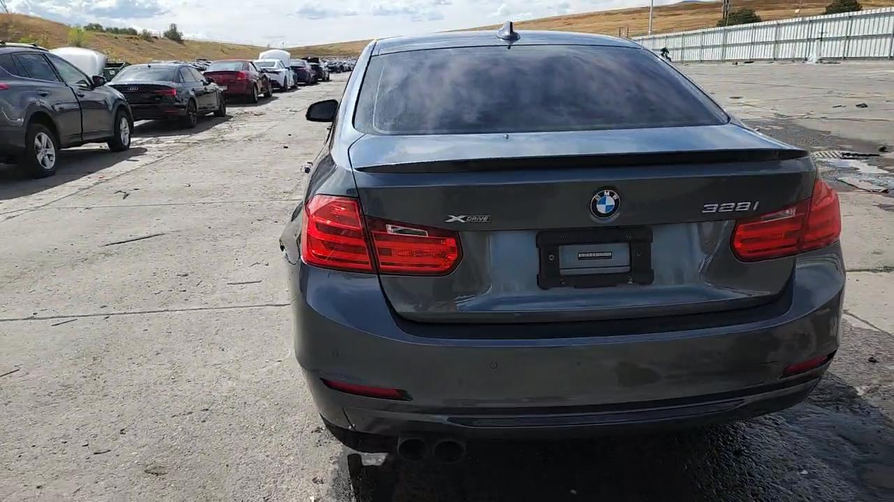 Фото: WBA3B3G50FNT18655