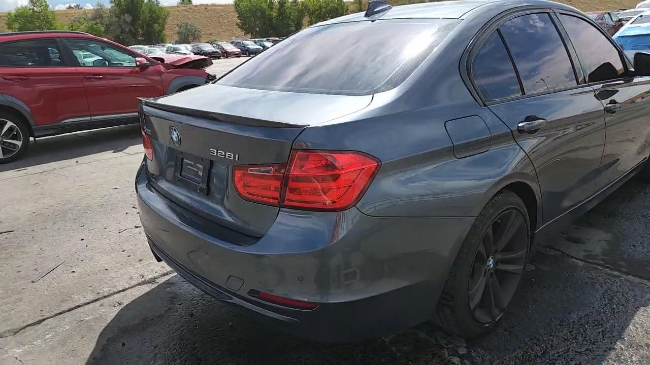 Фото: WBA3B3G50FNT18655