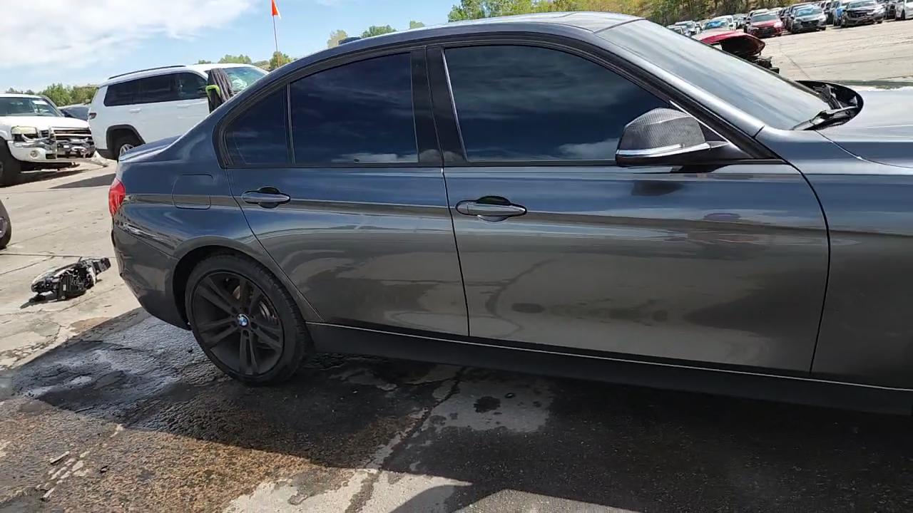 Фото: WBA3B3G50FNT18655