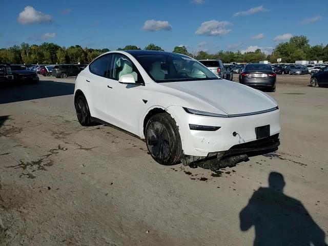 2026 Tesla Model Y VIN: 7SAYGDEE4TF343123 Lot: 84175225
