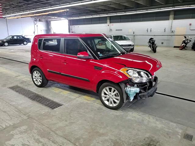 2013 Kia Soul + VIN: KNDJT2A67D7553834 Lot: 71725125