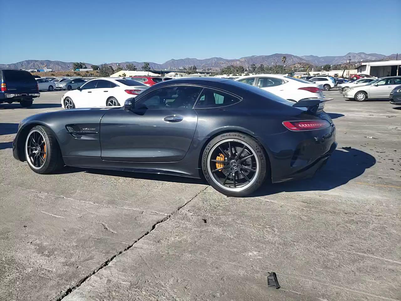 Фото: WDDYJ7KA1JA017258