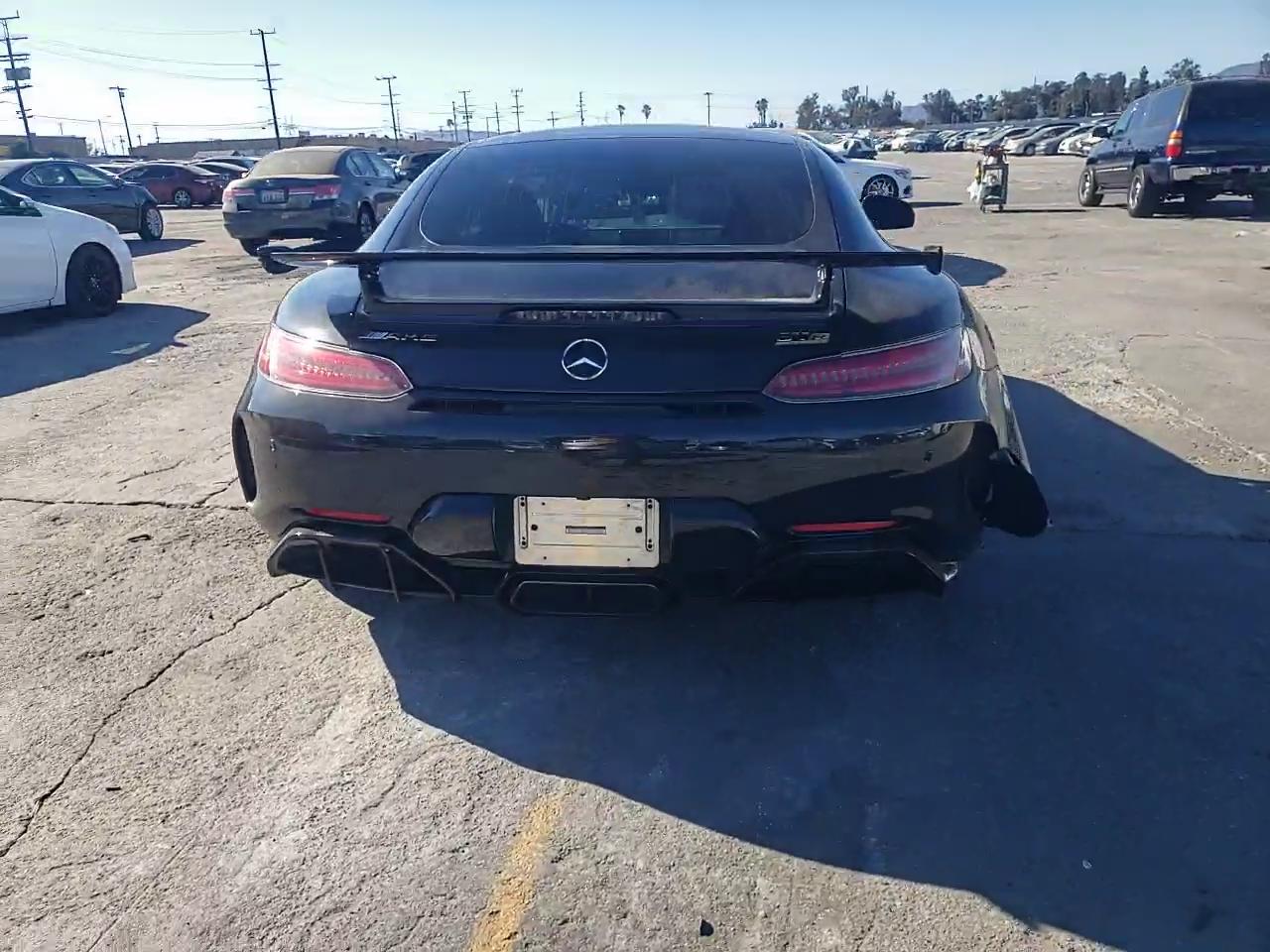 Фото: WDDYJ7KA1JA017258