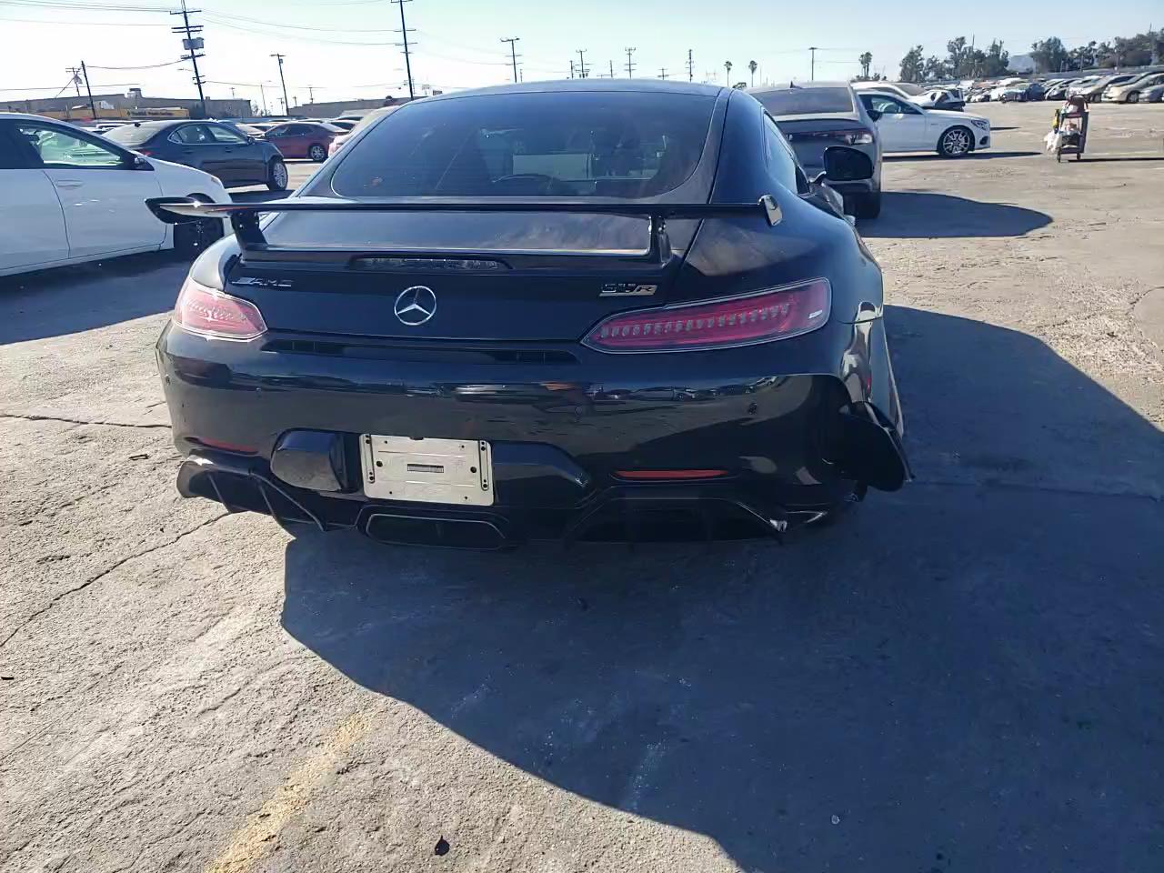 Фото: WDDYJ7KA1JA017258