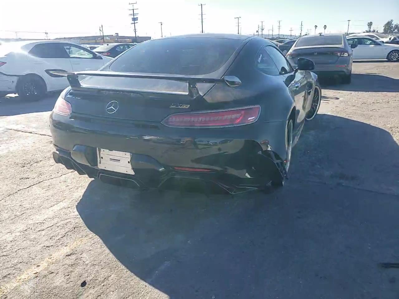 Фото: WDDYJ7KA1JA017258