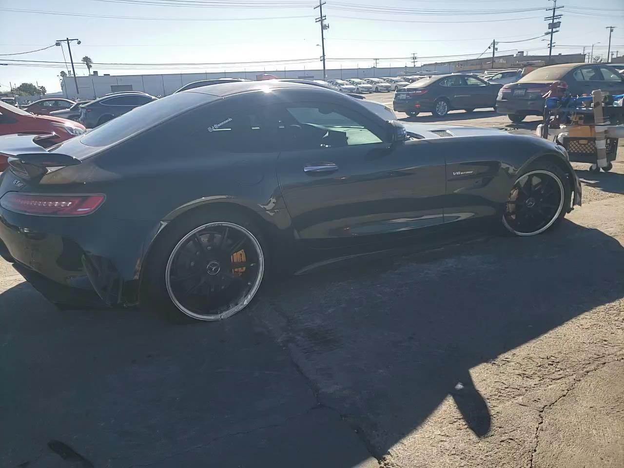 Фото: WDDYJ7KA1JA017258