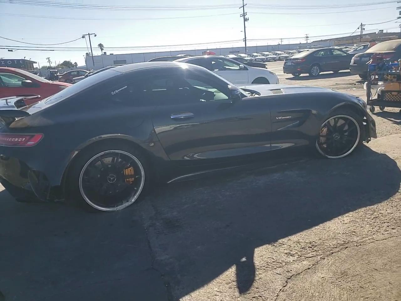 Фото: WDDYJ7KA1JA017258