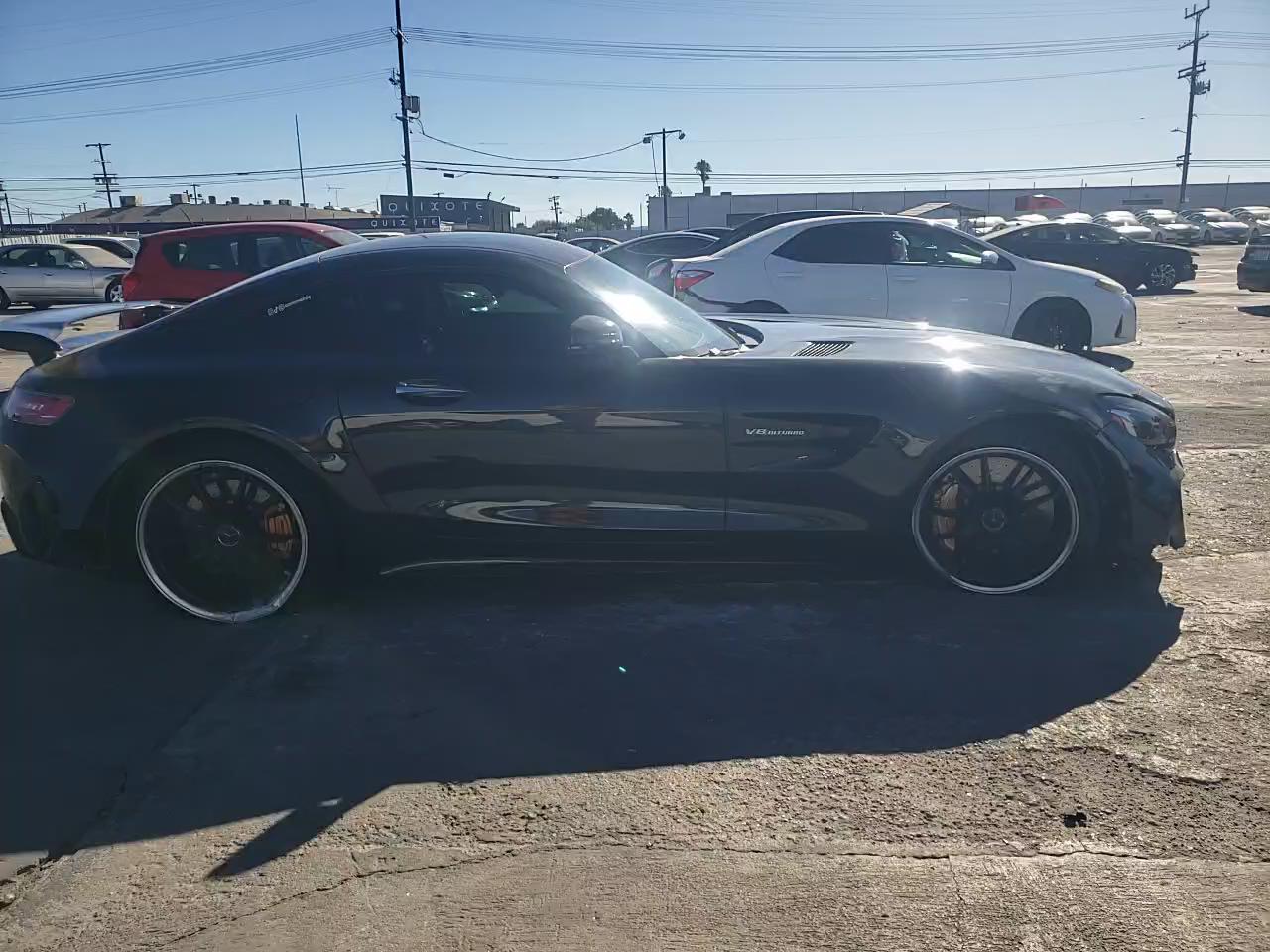 Фото: WDDYJ7KA1JA017258