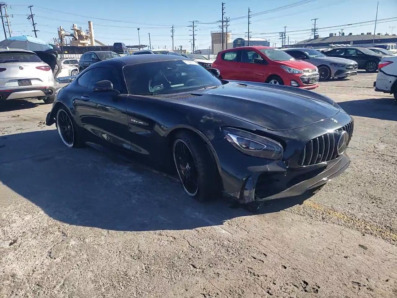 Фото: WDDYJ7KA1JA017258