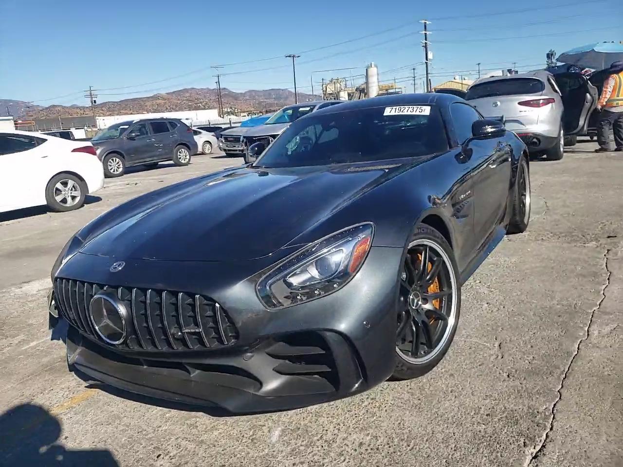 Фото: WDDYJ7KA1JA017258