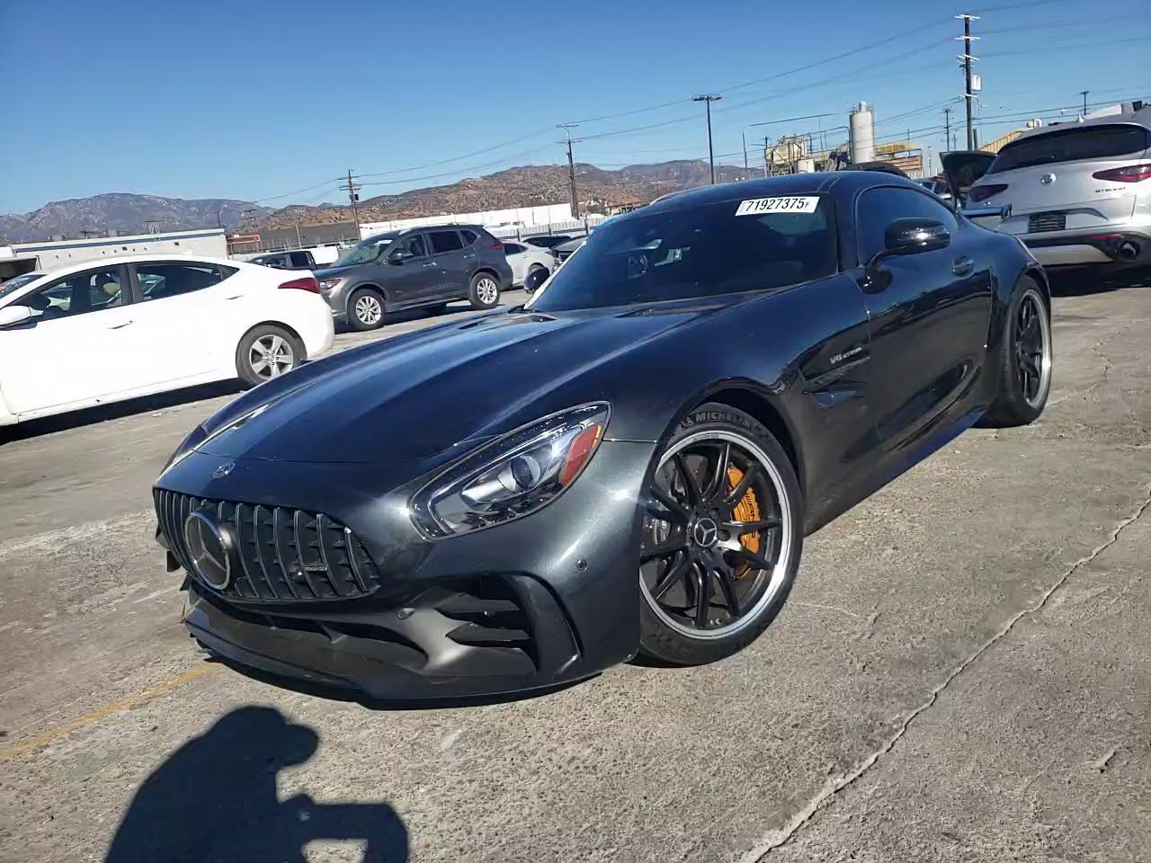 Фото: WDDYJ7KA1JA017258