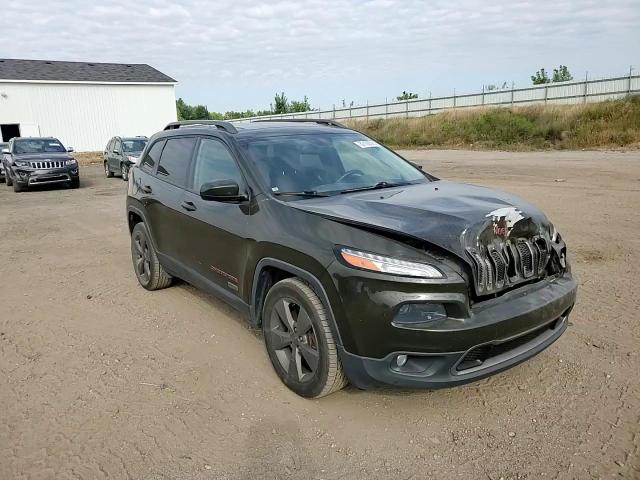 2016 Jeep Cherokee Latitude VIN: 1C4PJLCBXGW312487 Lot: 80100395