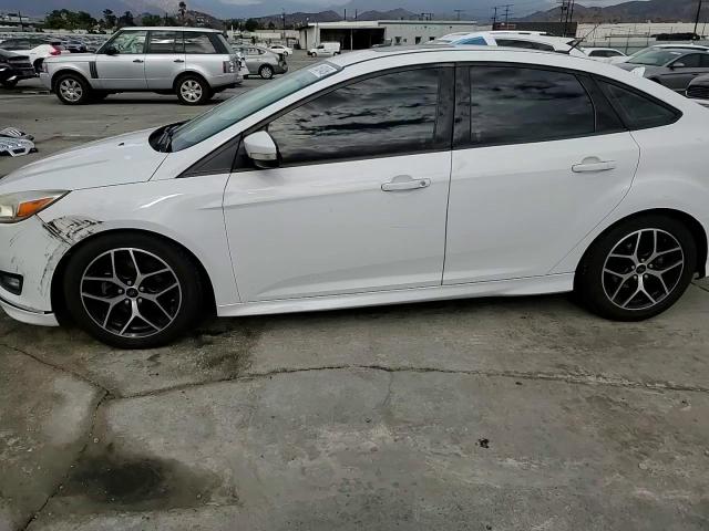 2016 Ford Focus Se VIN: 1FADP3F27GL372618 Lot: 81507405
