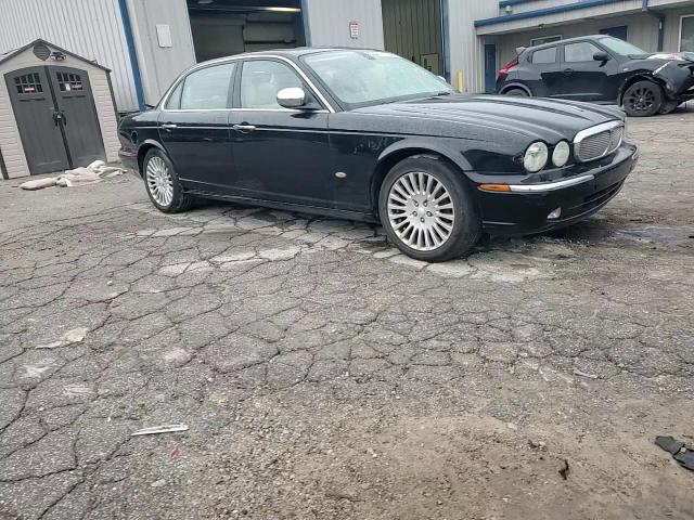 2007 Jaguar Vandenplas VIN: SAJWA82B17SH18132 Lot: 81012305