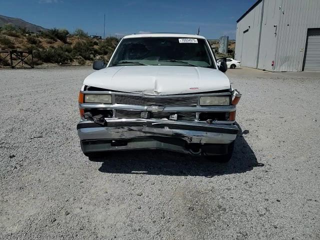 1999 Chevrolet Tahoe K1500 VIN: 1GNEK13R2XJ394497 Lot: 70934975