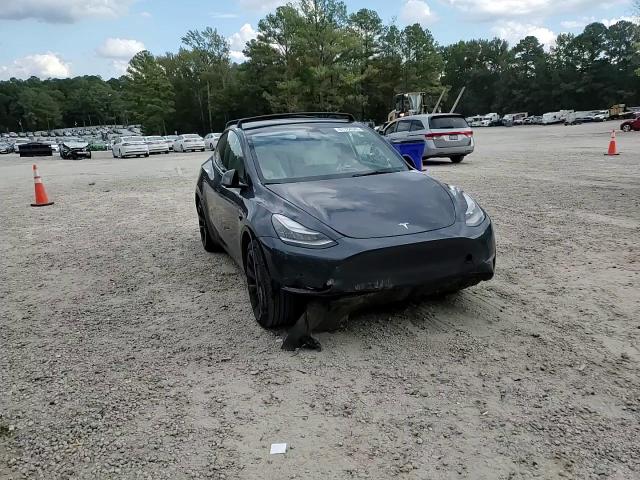2021 Tesla Model Y VIN: 5YJYGDEE1MF120679 Lot: 81784045