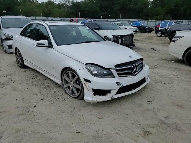 2014 Mercedes-Benz C 250 VIN: WDDGF4HB4EA964098 Lot: 83888985