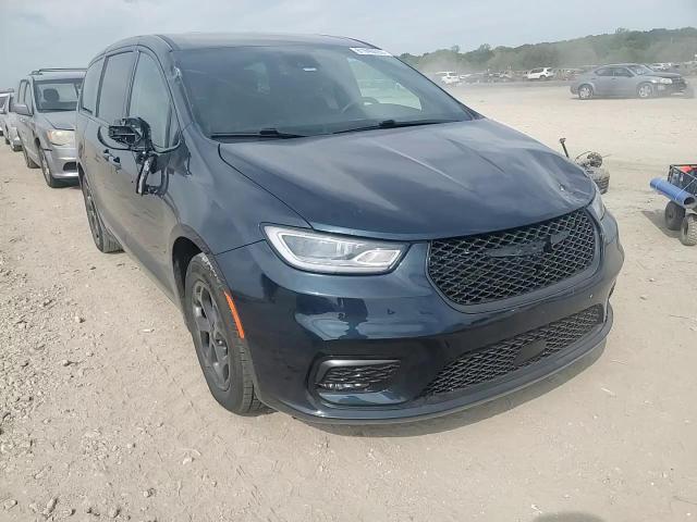 2022 Chrysler Pacifica Hybrid Touring L VIN: 2C4RC1L78NR193198 Lot: 81940005