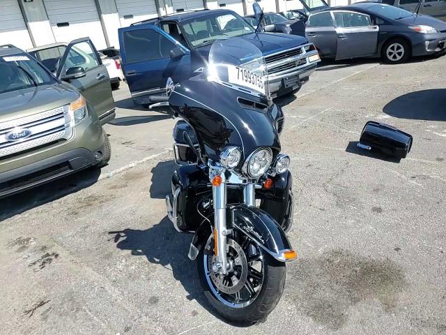 2017 Harley-Davidson Flhtk Ultra Limited VIN: 1HD1KED19HB688643 Lot: 71993755
