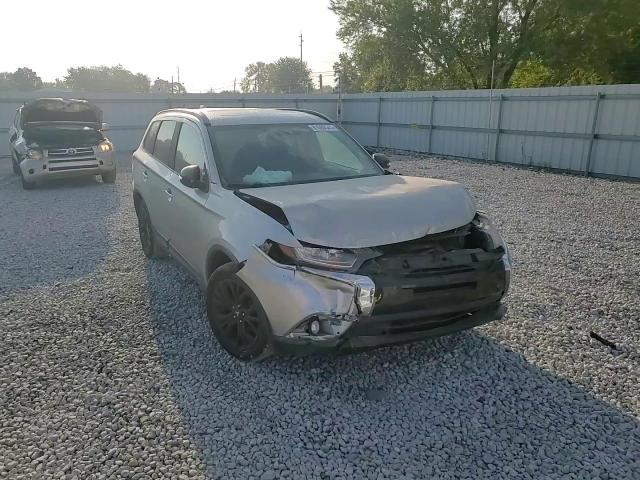 2018 Mitsubishi Outlander Se VIN: JA4AD3A35JZ048135 Lot: 81080545