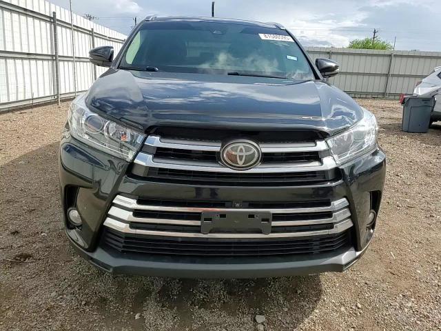 2017 Toyota Highlander Limited VIN: 5TDYZRFH6HS200772 Lot: 81580595