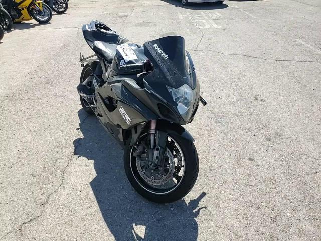 2005 Suzuki Gsx-R1000 VIN: JS1GT76A052107053 Lot: 84624935
