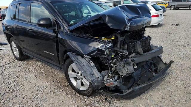 2017 Jeep Compass Latitude VIN: 1C4NJDEB4HD105195 Lot: 82071485