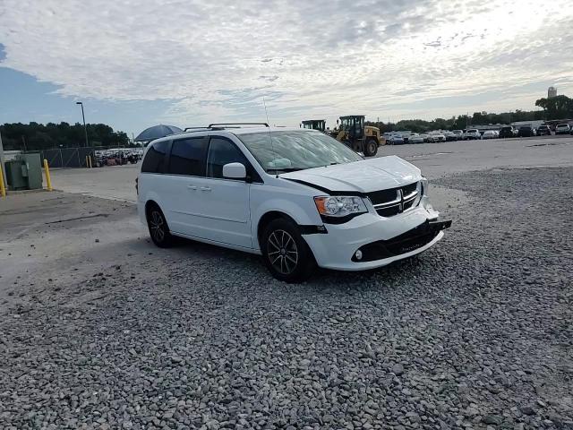 2017 Dodge Grand Caravan Sxt VIN: 2C4RDGCG0HR825809 Lot: 71160415