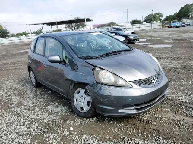 2013 Honda Fit VIN: JHMGE8H39DC075814 Lot: 81137215