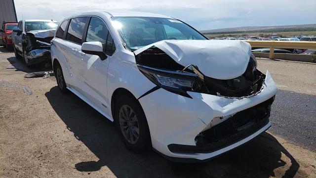 2021 Toyota Sienna Le VIN: 5TDKRKEC7MS004868 Lot: 71539325